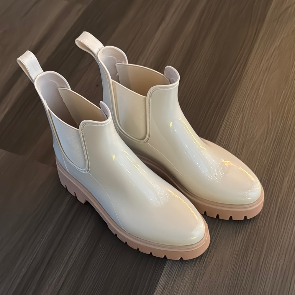 Dolce Vita Cream Rain Boots